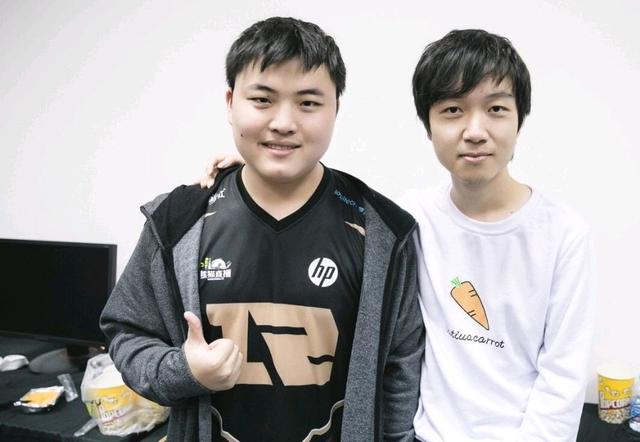 但他们在小 但他们在小