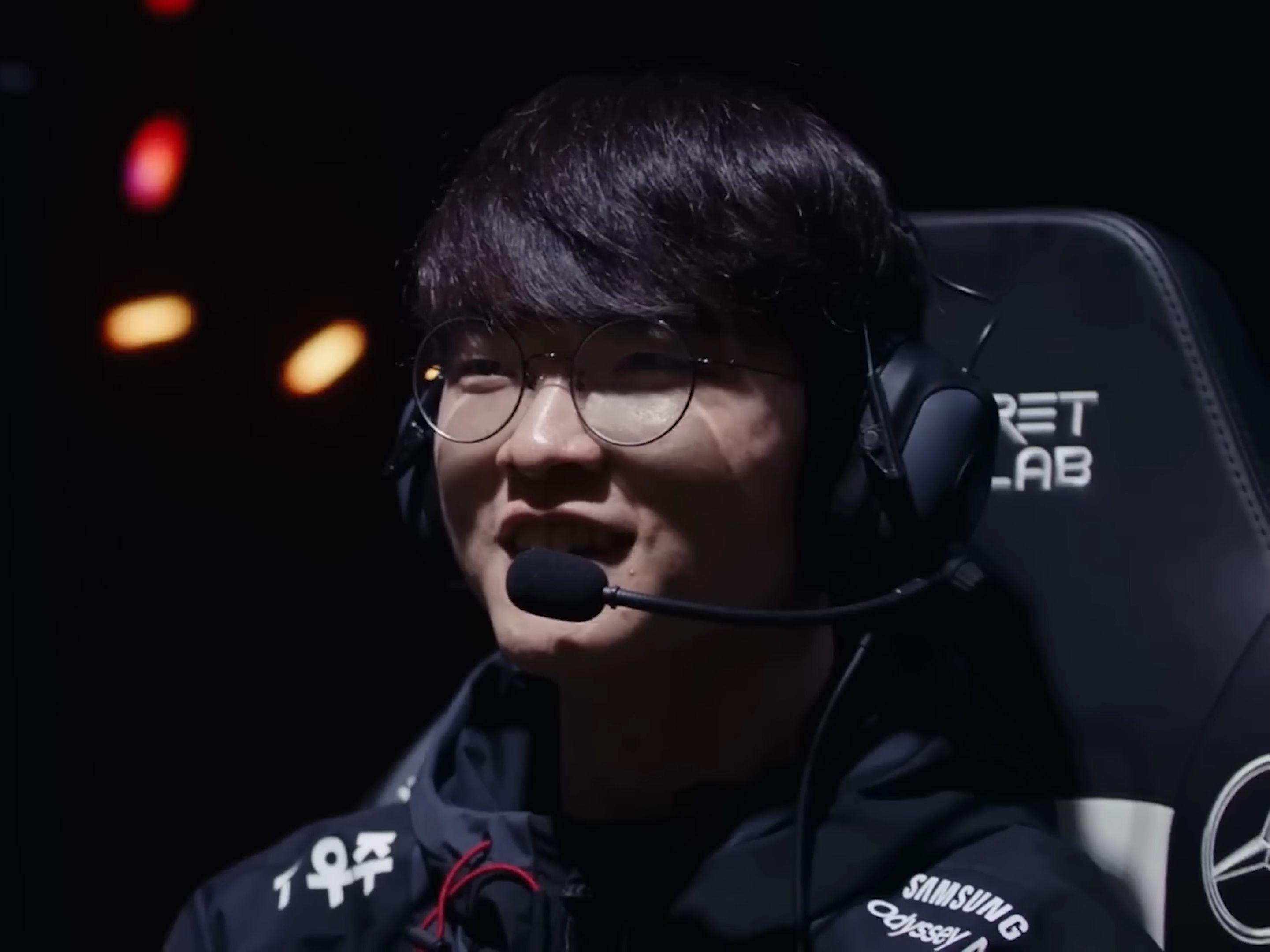 太离谱了！2米22中锋0分0助，仅抢了1个篮板，在场上竟然防自己人